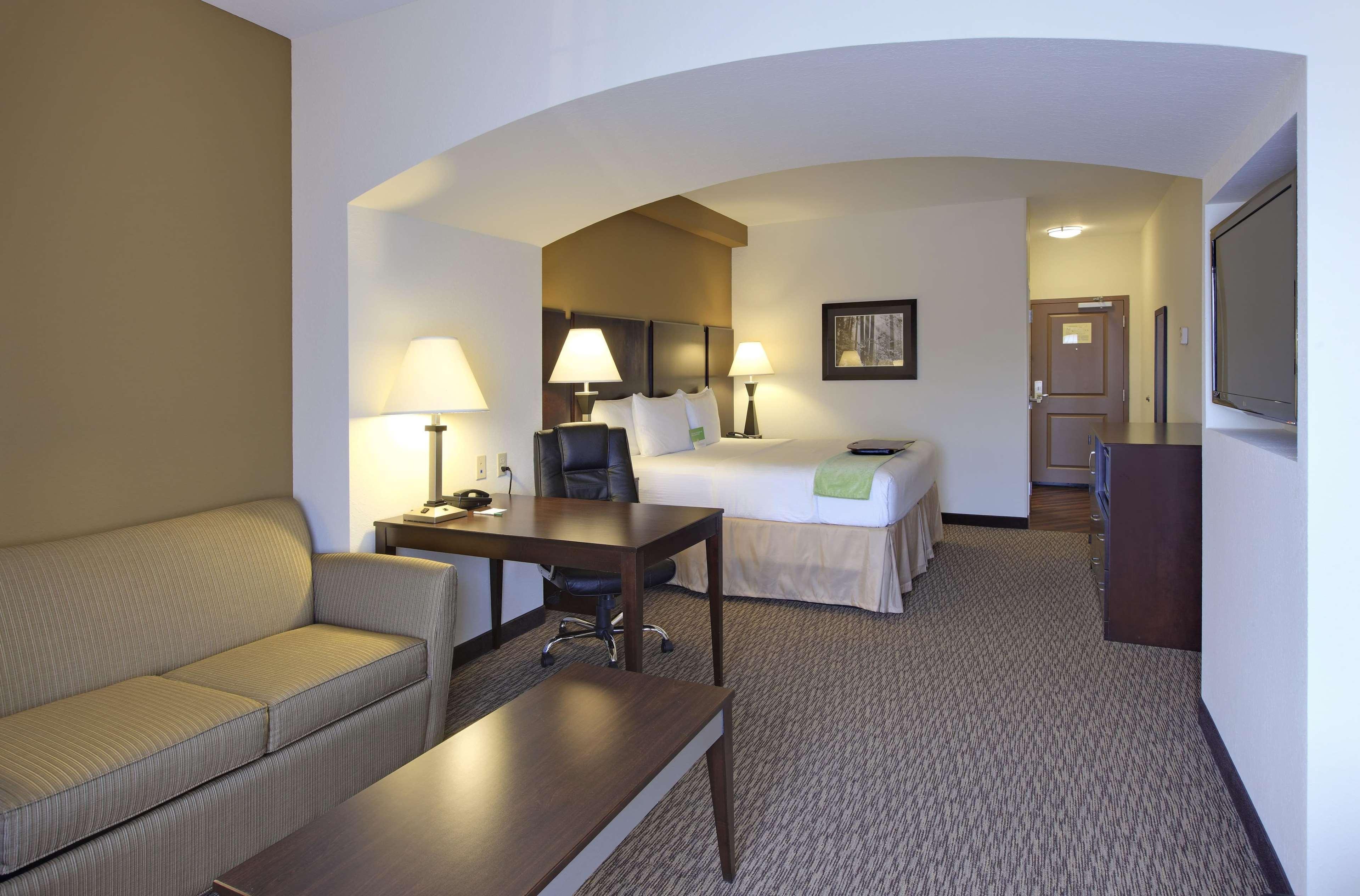 La Quinta By Wyndham Memphis Wolfchase Hotel Bagian luar foto