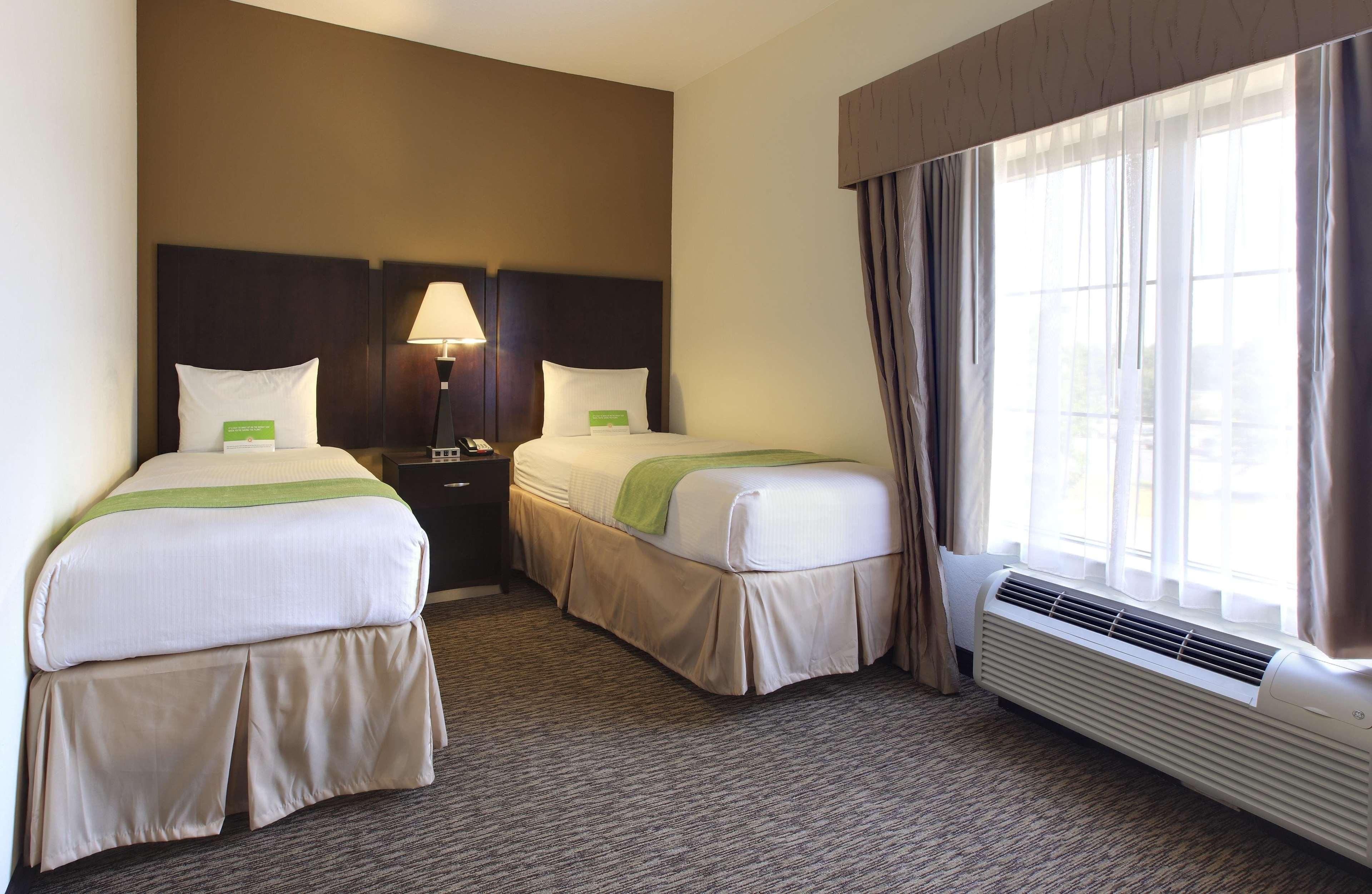 La Quinta By Wyndham Memphis Wolfchase Hotel Bagian luar foto