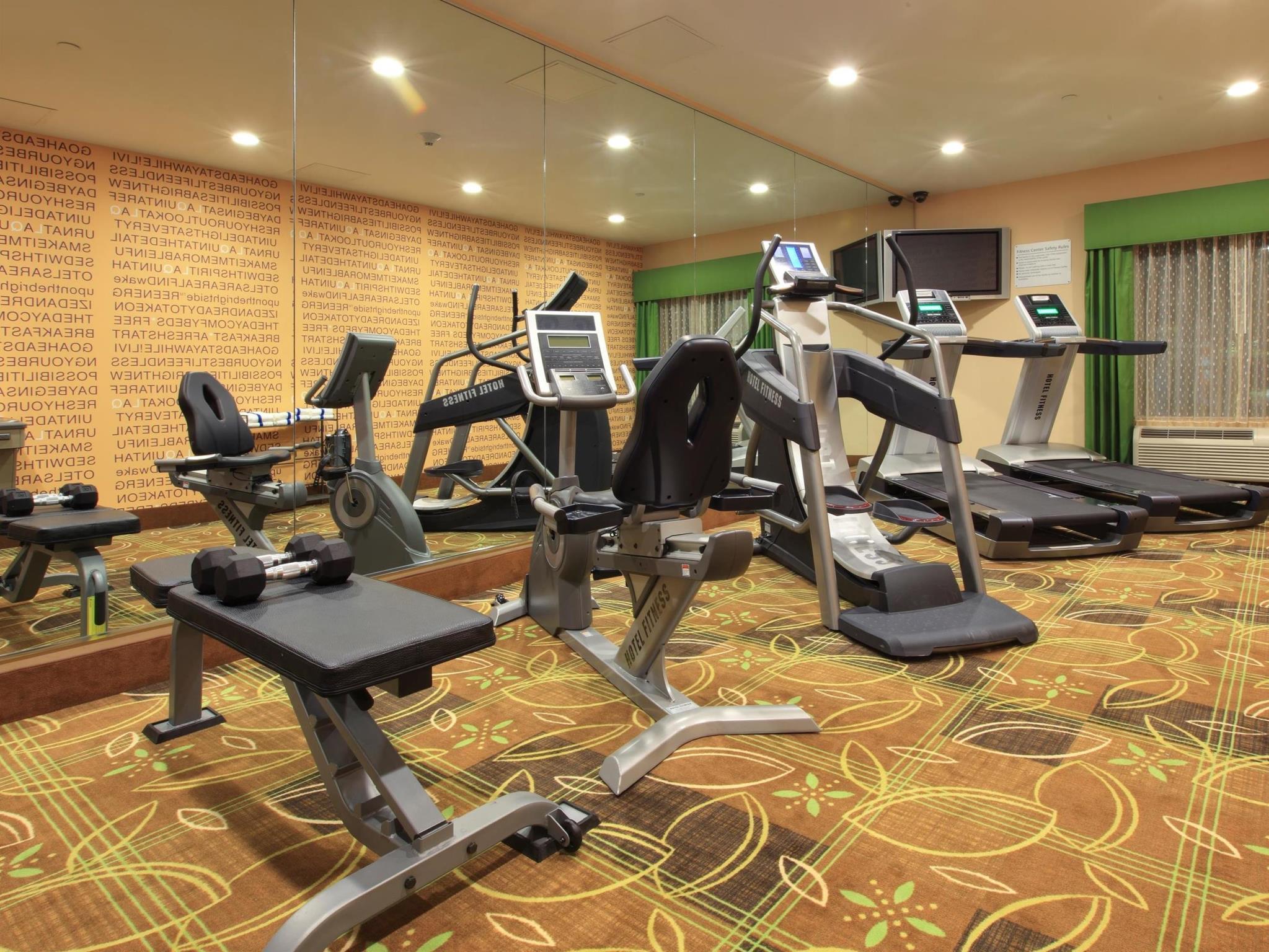 La Quinta By Wyndham Memphis Wolfchase Hotel Bagian luar foto
