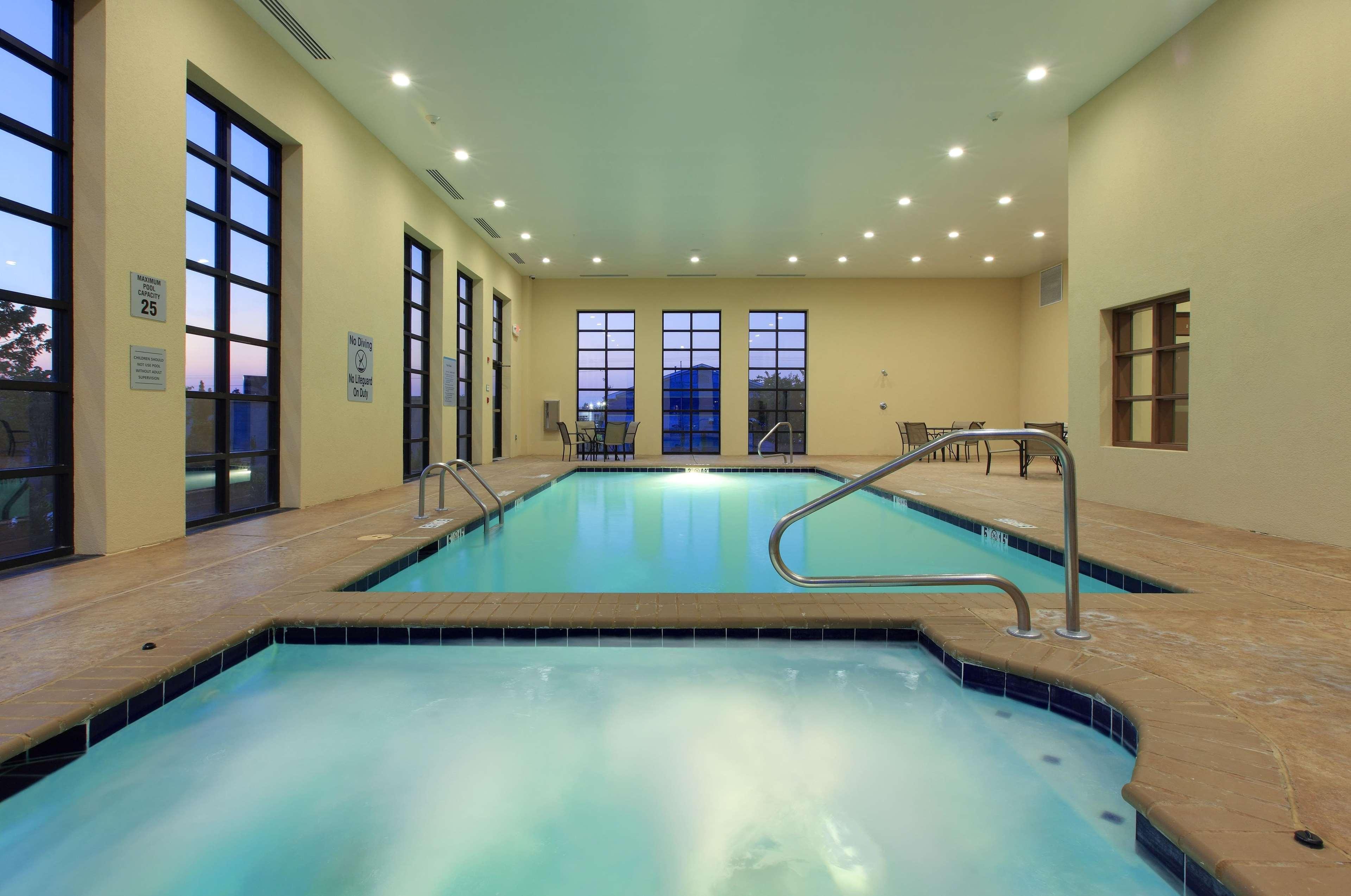 La Quinta By Wyndham Memphis Wolfchase Hotel Bagian luar foto