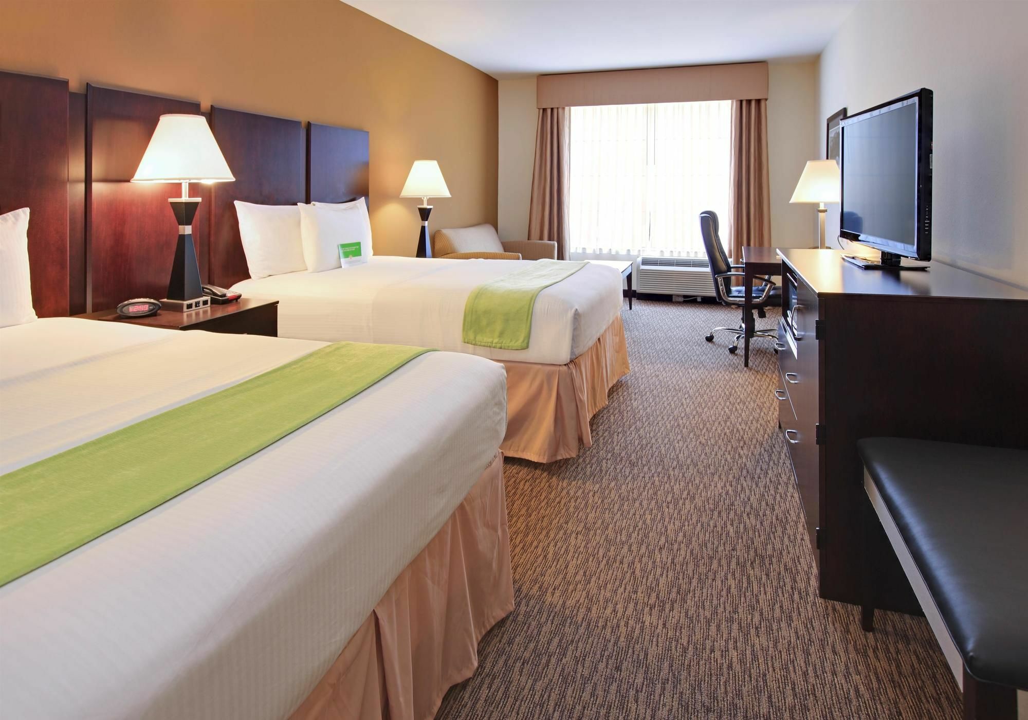 La Quinta By Wyndham Memphis Wolfchase Hotel Bagian luar foto